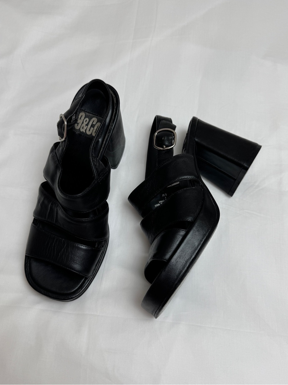 2000’s Whimsy 9 & Co Black Leather Platform Block Heel Sandals Size 6 Y2K Chunky